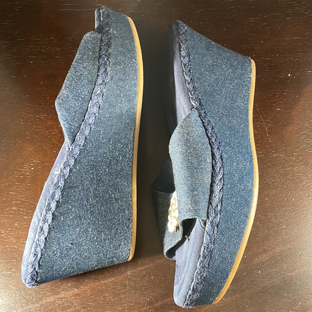 Lindsay Phillips Chambray / Denim Wedge Sandals - Picture 6 of 8